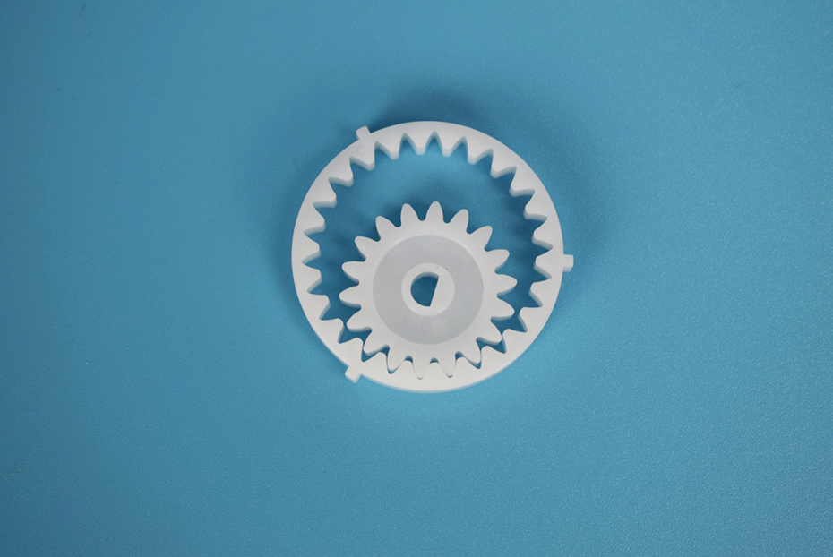 Hair curler gears